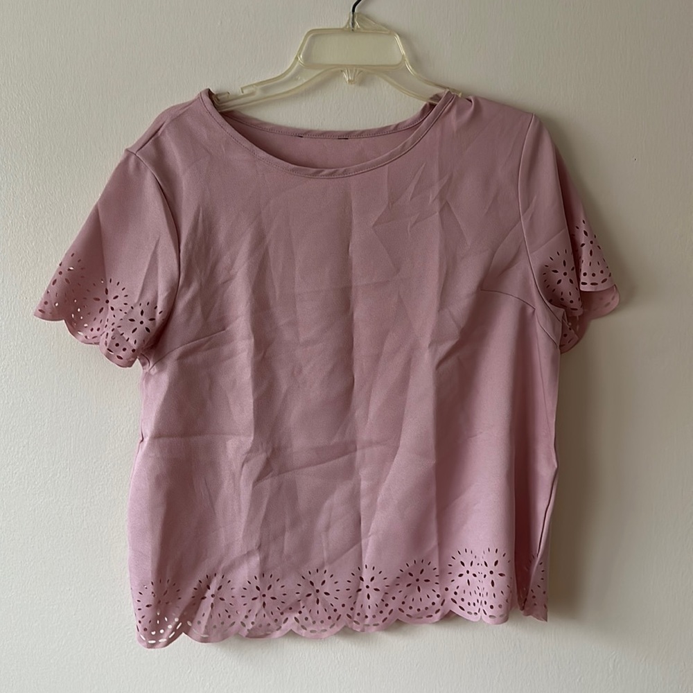 Link pink scalloped blouse- XL- Like new